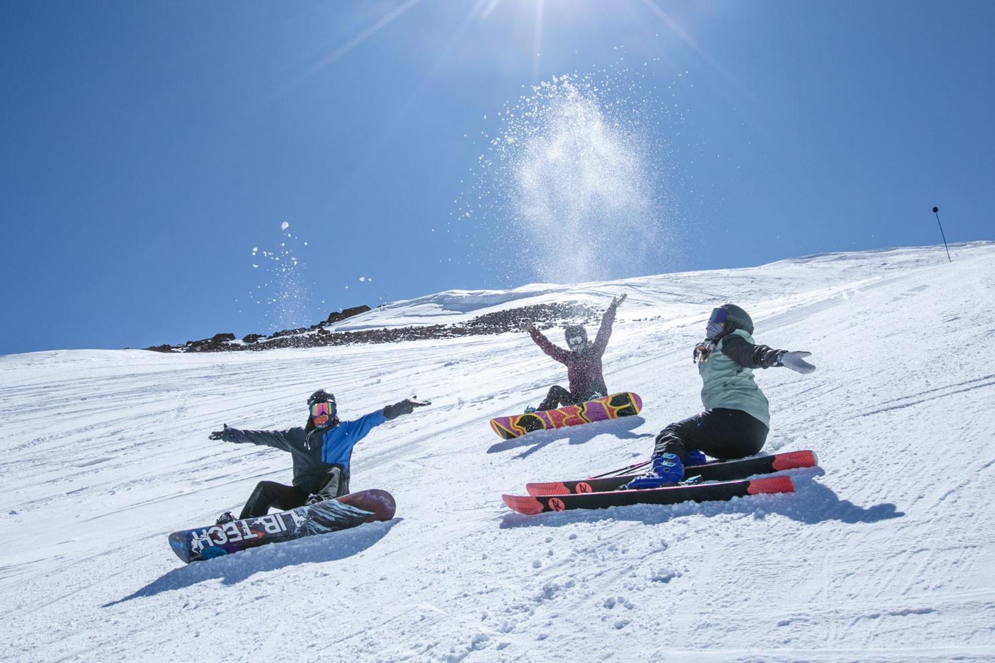 Departamentos Alojamiento Oficial Gran Parador Ski In - Out, Centro De Ski El Colorado, Farellones - Unico Con Descuentos En Servicios Del Centro De Ski Exterior photo